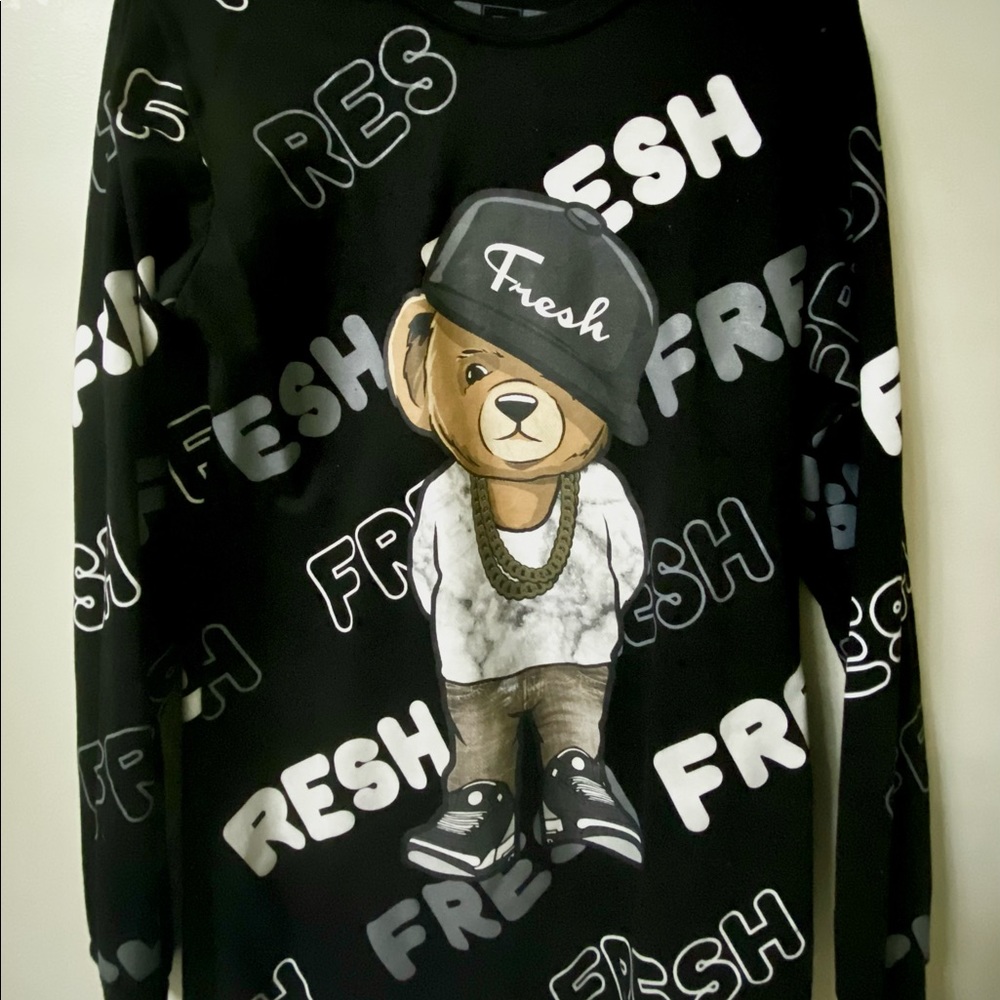 HUSTLE Bailey apparel fresh bear. Never worn and in perfect condition